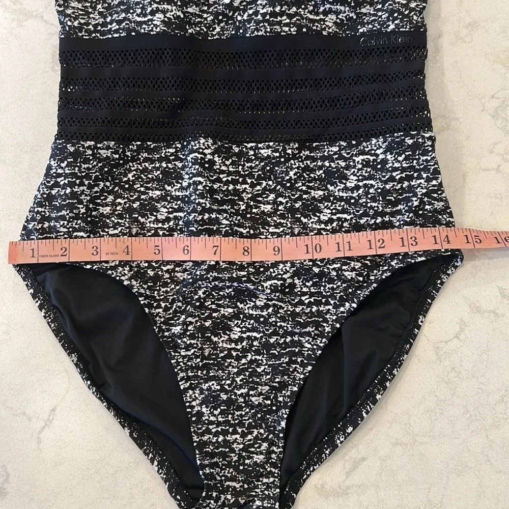 Calvin Klein Sea Glass Printed Mesh-Inset Black White Suit Size 8